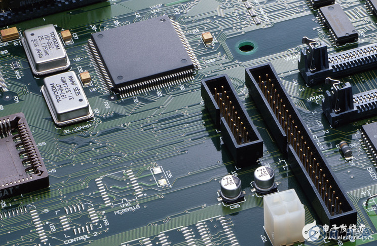 在FPGA高速AD采集設(shè)計(jì)中的PCB布線(xiàn)解決方案淺析